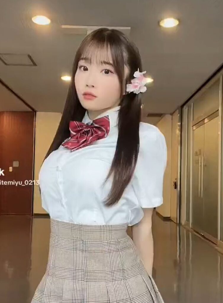 岸みゆ
